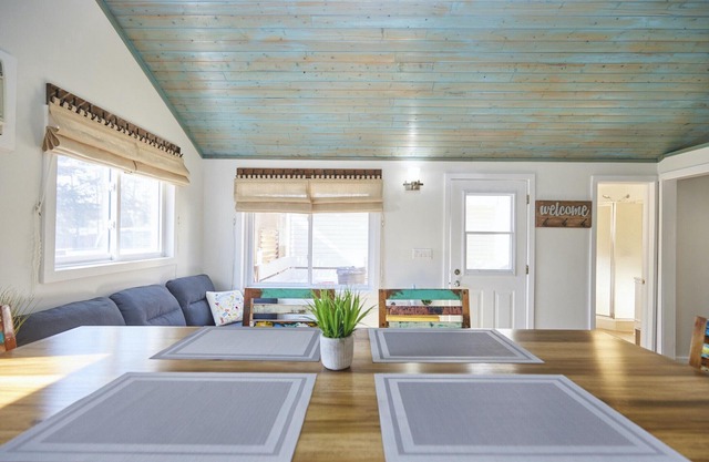 Cottage #2 · Lake Haven Beach Resort