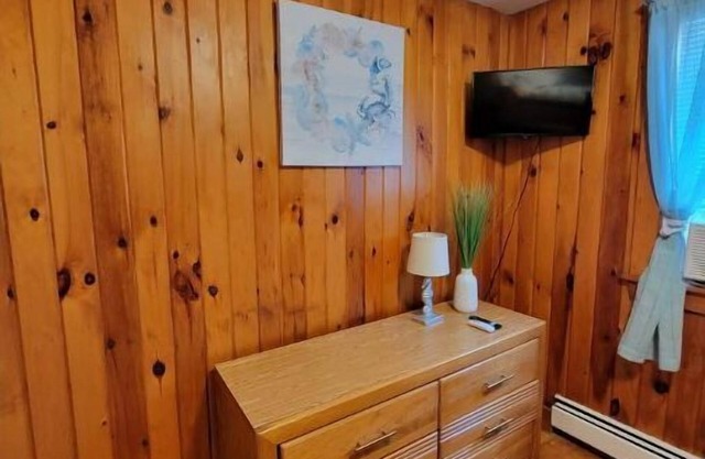 Cottage 200ft From Beach and Boardwalk !