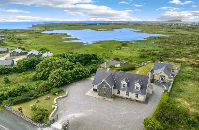 Cottage 206 - Ballyconneely - Capacidad para 18 personas en 8 habitaciones