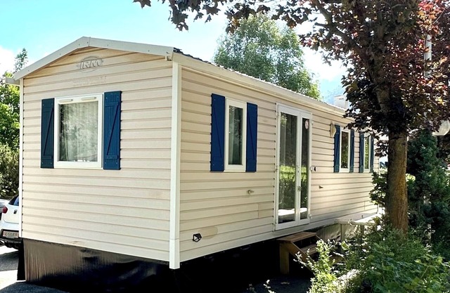 Cottage 4 Ideales 2 Zimmer Mobilhome für 3 Erwachsene +1 Kind auf Ecksofabett