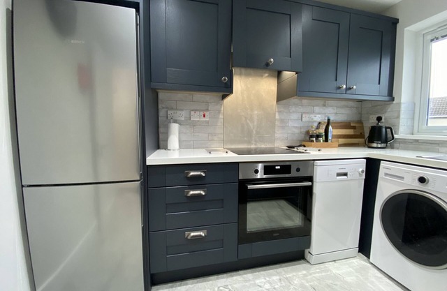Cottage 437 - Ballyconneely - sleeps 6 guests in 3 bedrooms