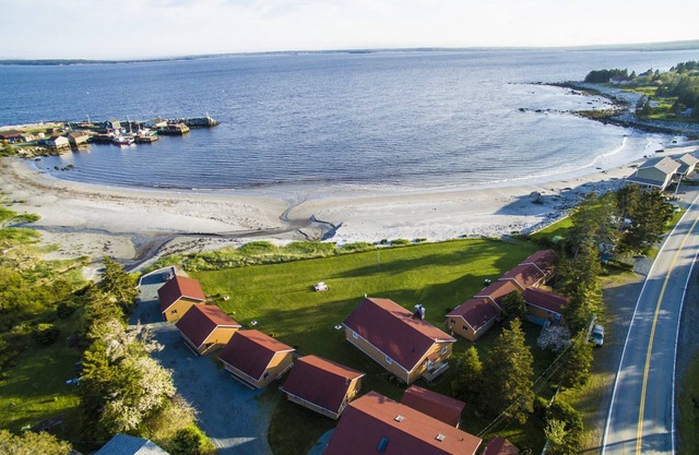 Hunts Point 1-BR Coastal Retreat - Cottage # 5