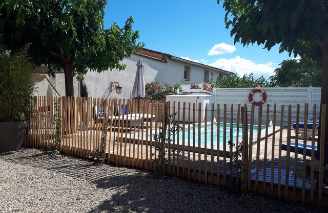 cottage 6 pers. private and heated swimming pool near Cap d'Agde