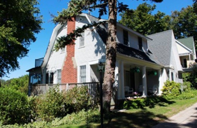 Cottage Apartment, Macatawa Park, Comfortably sleeps 2 + 1