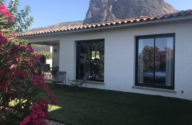 Cottage at the foot of Mount Gozzi