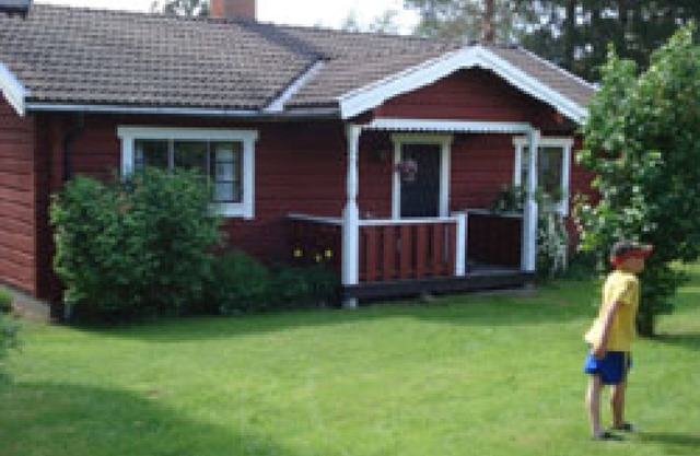 Cottage at the waterfront of the lake Siljan in Dalarna