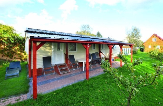 Casa junto al lago Ostrowieckie con playa privada