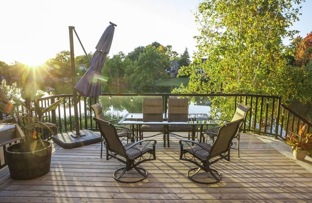 Cottage Escape in the City!