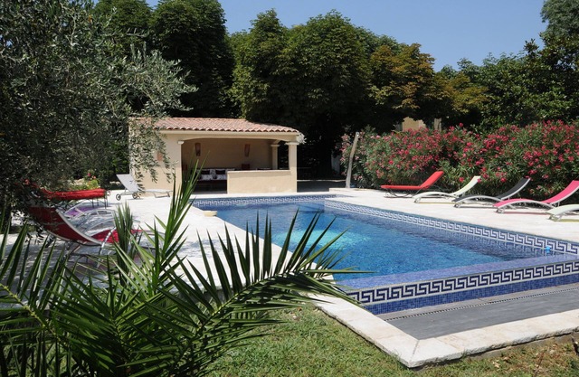Alojamiento 3épis casa de campo de 1850, con piscina de borde infinito con nadar contra la corriente