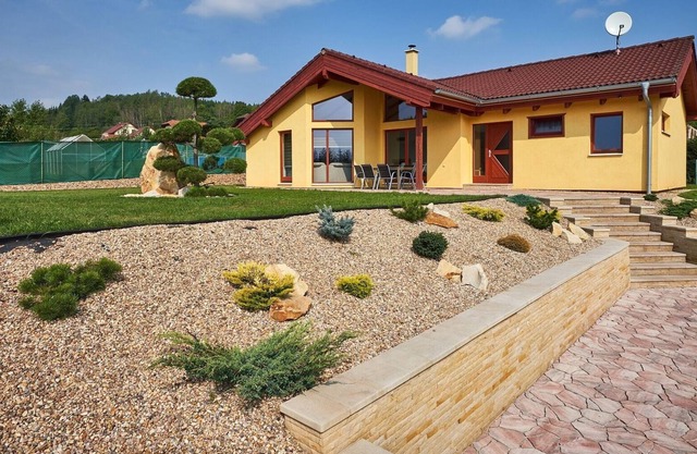 Casa rural en medio de las montañas.