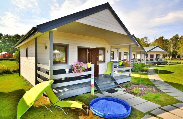 Casa en Jarosławiec con Piscina Climatizada