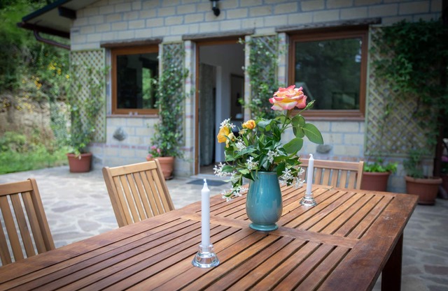 Cottage in the Castle of Santa Cristina with pool