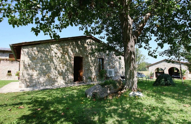 Cottage in Todi With Pool and Sauna