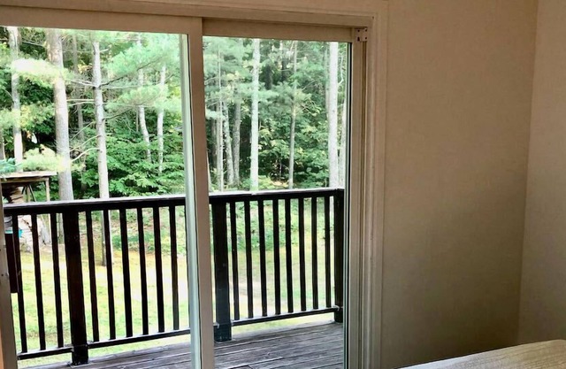 Cottage just steps from beautiful Georgian Bay!