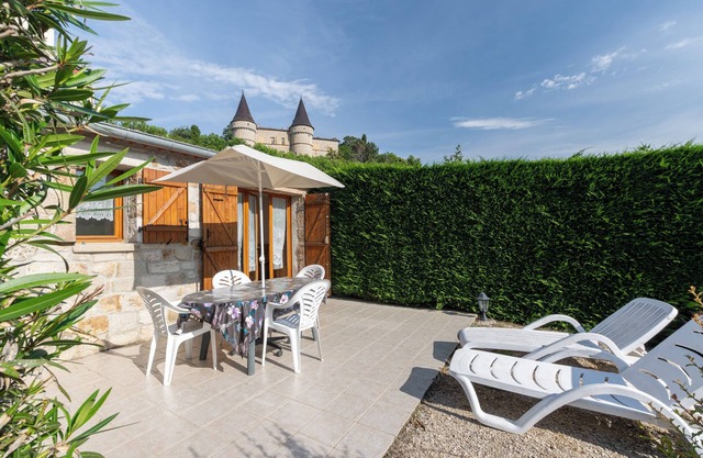 Casita de campo 'Les Sources Gîte La Remise' con piscina compartida