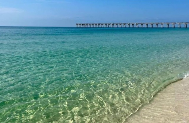 Cottage Near Live Oaks Preserve ~10 min to Beach!