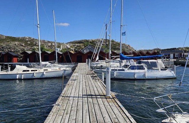 Cottage near sea, art & fishing villages on Tjorn