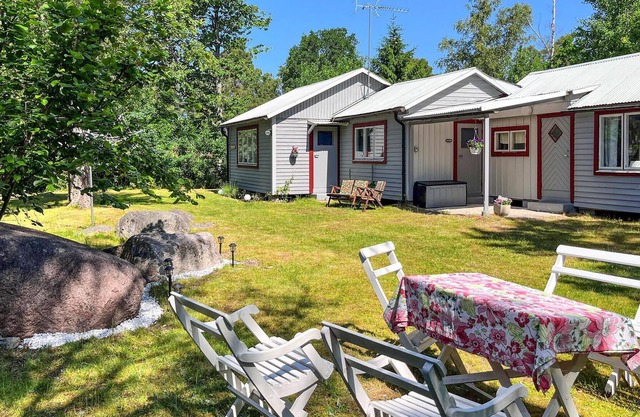 Alojamiento de 5 habitaciones en Färjestaden