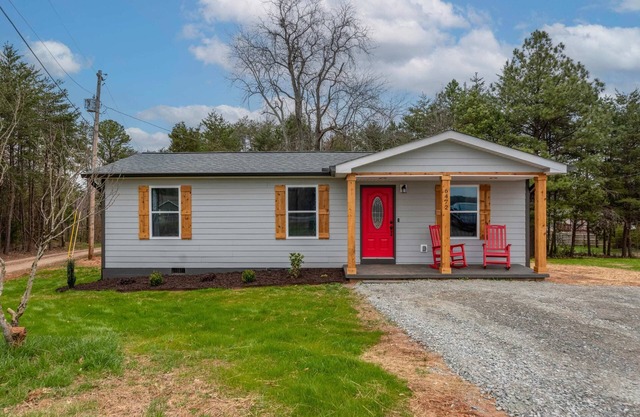 Cottage next to Mt Creek Park