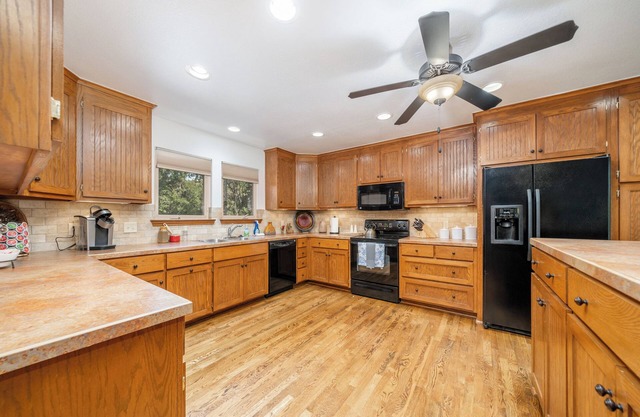 Cottage on 160 Acres | Stocked Lakes | Firepit | 30 Minutes to Tulsa