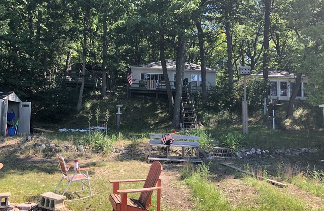 Cottage on Gun Lake near Ludington and Manistee
