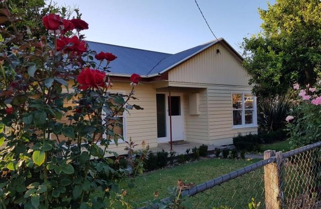 Cottage on Main