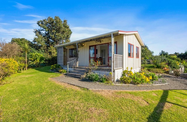 Cottage on Rutherford – Waikanae Holiday Home