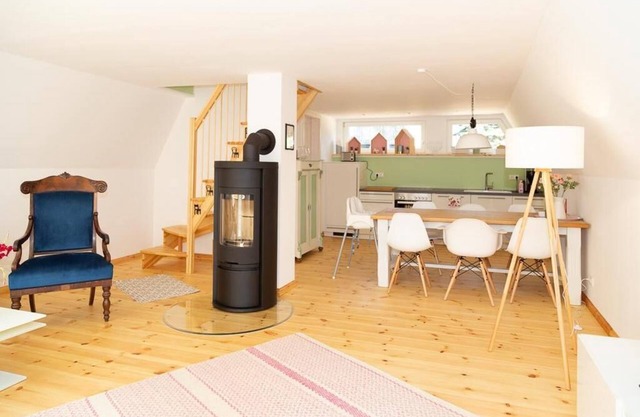 Casa rural en el lago con chimenea