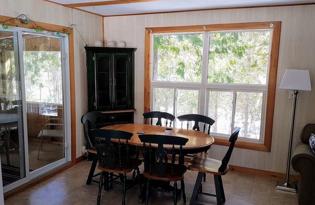 Casa de campo en el río Madawaska, Griffith, ON - Naturaleza en su puerta
