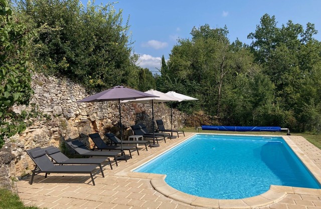 Casa rural en las colinas de salviac con piscina privada