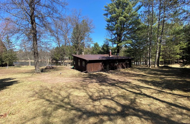 Cottage on the WI River. Enjoy the nature and beauty of the North Woods.