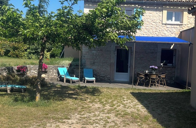 Alquiler de cabaña al pie del Mont Ventoux rodeado de lavanda en Sault en Provence