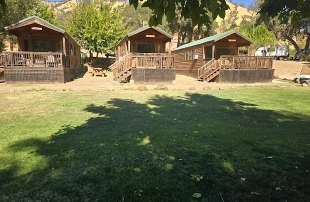 Cottage, Sleeps 6 - Roomy 1 Bedroom Cottage, Sleeps 4-6