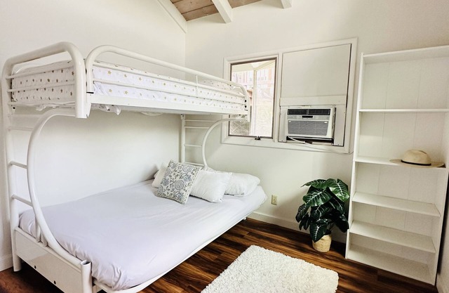 Cottage to relax & enjoy Hawaii