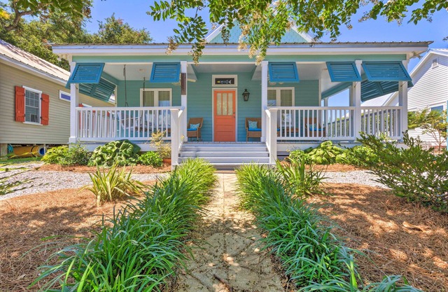 ¡NUEVO! Cottage w / Porch - 3 minutos a pie de la bahía de St. Louis