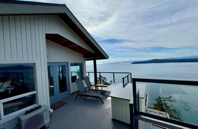 Cottage w/ Vantage Suites at Sahhali on the Bluffs
