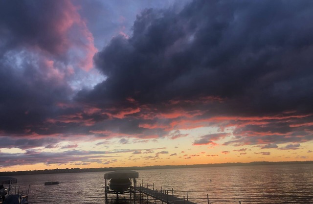 Cottage with deeded access to the beautiful Torch Lake