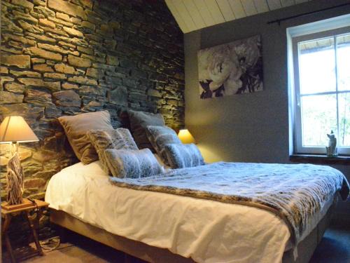 Cottage with Foosball & Garden