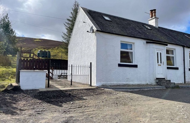 Cottage with Log Burner - Wanlockhead D & G