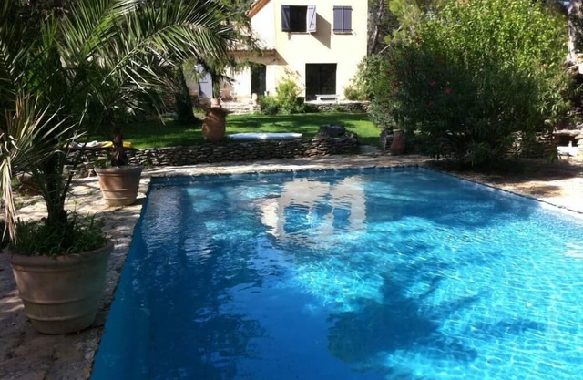 CASA RURAL CON PISCINA ENTRE LOS PAPAS Y PROVENCE Mt VENTOUX