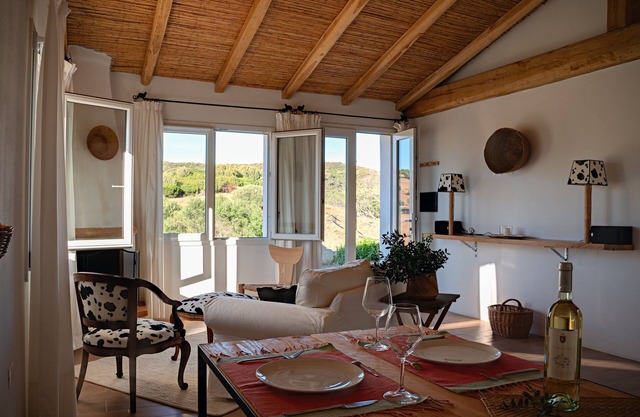 Impresionantes cabañas con piscina, viñedo y vistas impresionantes, nueva propiedad 2020