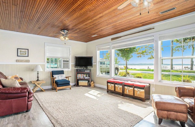 Lakefront Cottage on Bear Lake