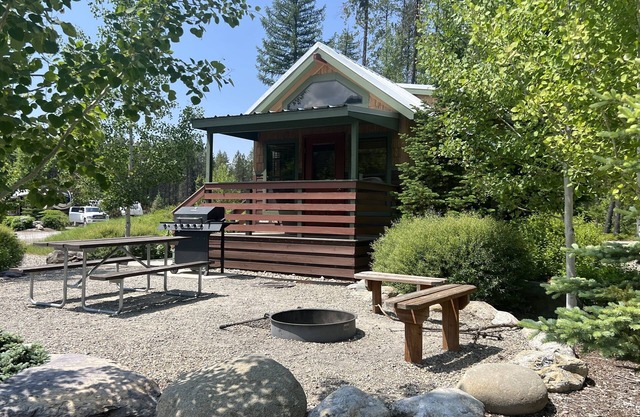Cottonwood Studio Cabin
