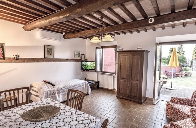 Podere "FONTEMIGLIARI" C. VIVIENDA - COCINA - BAÑO - DORMITORIO - 4 PERSONAS -