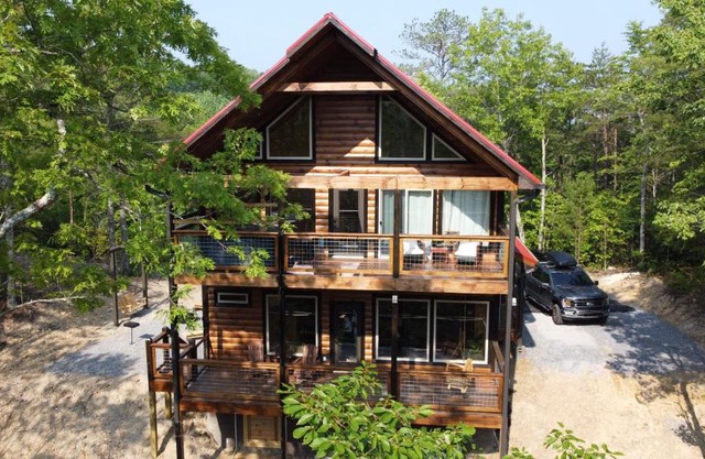 Counting Stars Luxury Cabin!