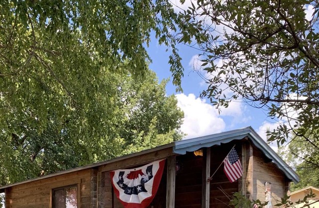 Detalles del país - Patriot Cabin
