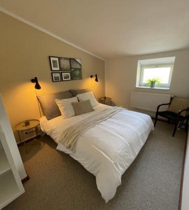 Country Charm- Peaceful 2-Bedroom