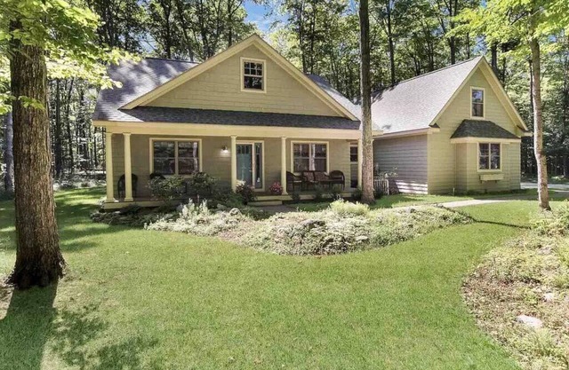 Country Club Cottage