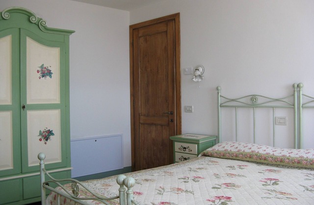 CLUB DE CAMPO DE CESCO- fresas suites y Calle