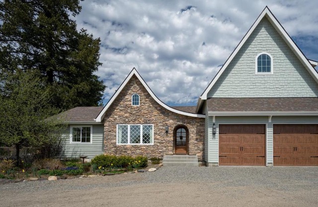 Country Cottage Basement Apartment